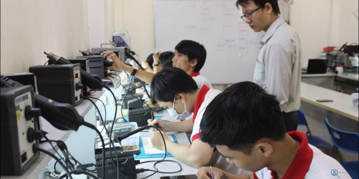 Trung tâm dạy nghề quận Tân Bình
